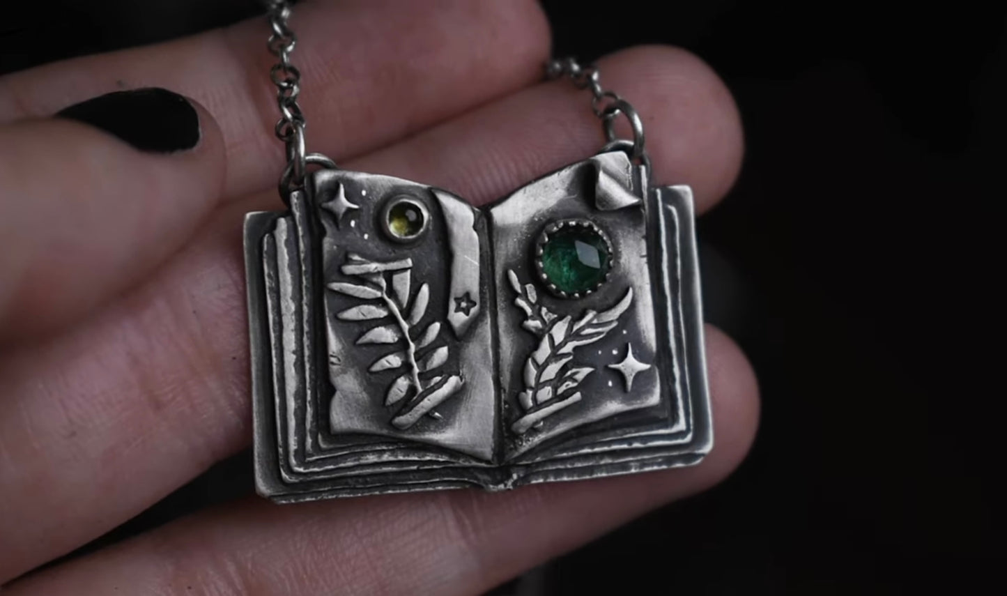 Green Witch Grimoire - Sterling silver